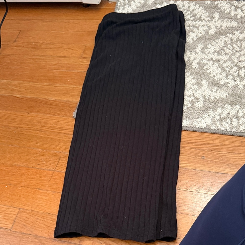 Old Navy Black Ribbed Maxi Skirt